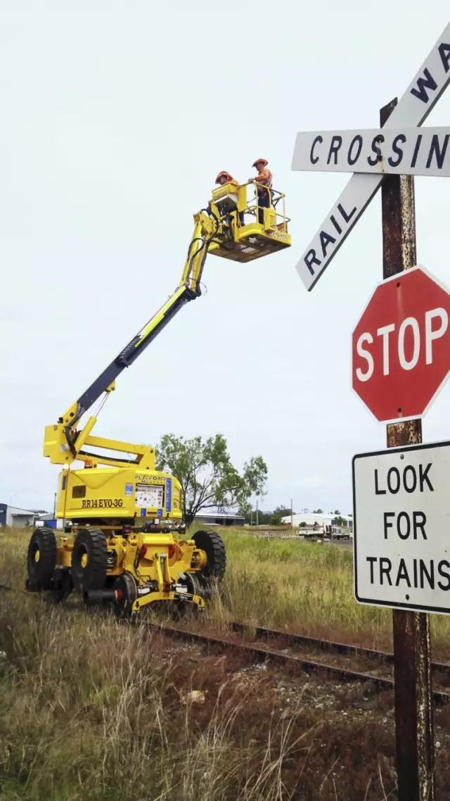 軌道高空作業(yè)平臺(tái) 軌道高空作業(yè)平臺(tái)