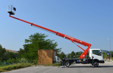 18米車載式高空作業(yè)車 18米車載式高空作業(yè)車